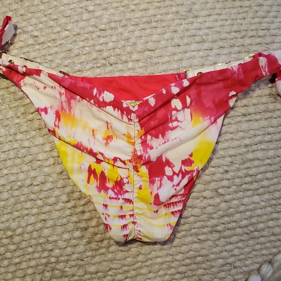 Beach Bunny Pink Tye Dye swimsuit - size M - Picture 12 of 13